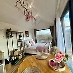 木屋 Garden House
