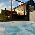 Chalet Garden House