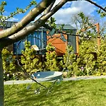 Garden House Chalet