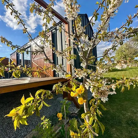 Σαλέ Garden House *